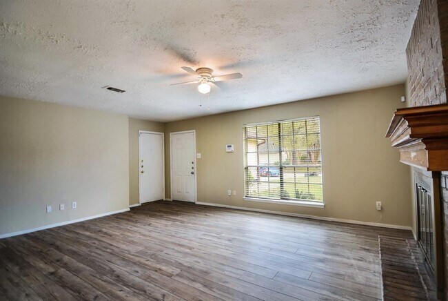 Building Photo - 4534 Towergate Dr