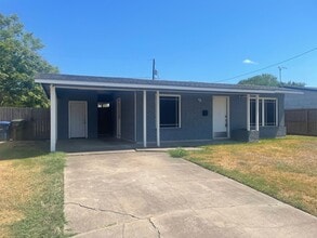 Building Photo - 1034 Burr Dr