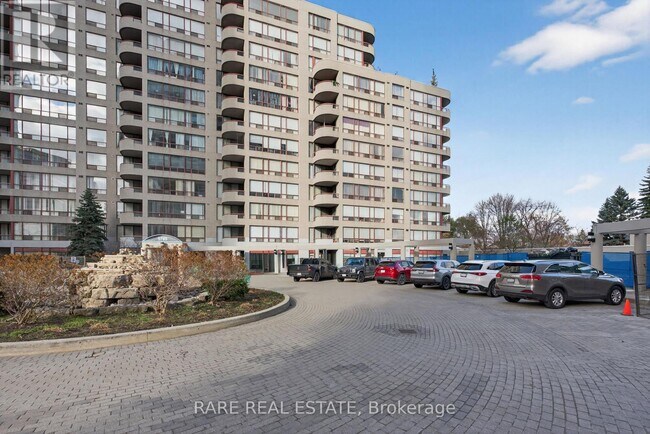 Photo du bâtiment - 5785 Yonge St