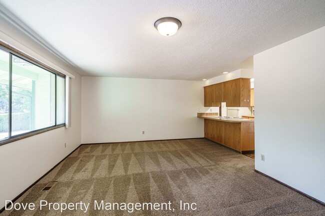 Building Photo - 3 br, 2 bath House - 12206 SE McGillivray ...