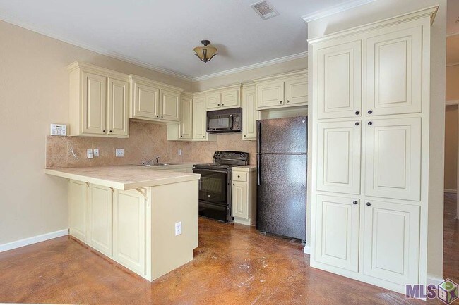 Kitchen - 3512 Yorkfield Dr