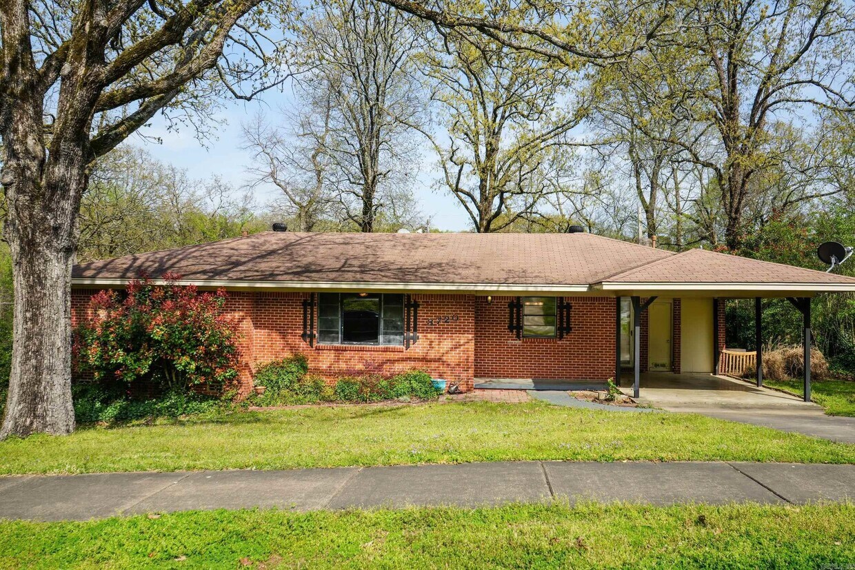 Foto principal - 3720 Idlewild Ave