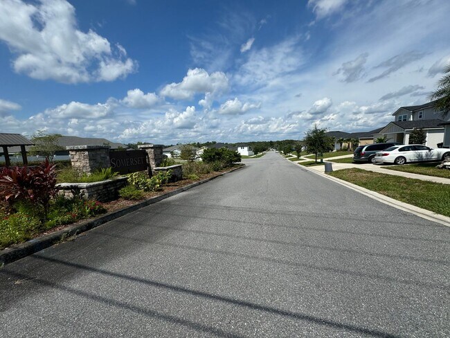 Building Photo - Single Family Home w/ a 3-Car Garage in Or...