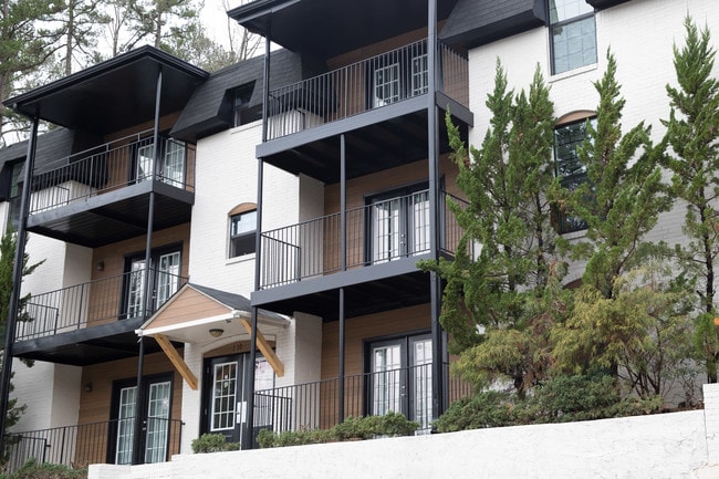 Building Photo - Parkside Sandy Springs