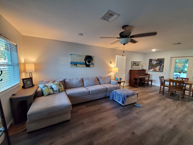 Building Photo - 2773 Pine Ridge Dr