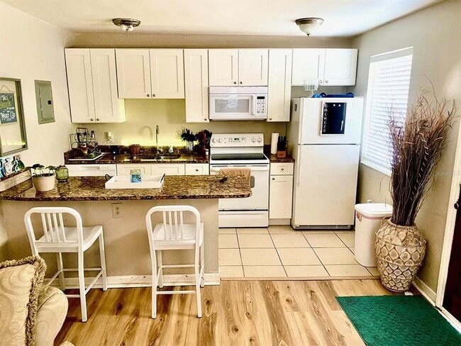 Building Photo - 6755 Gulf Winds Dr