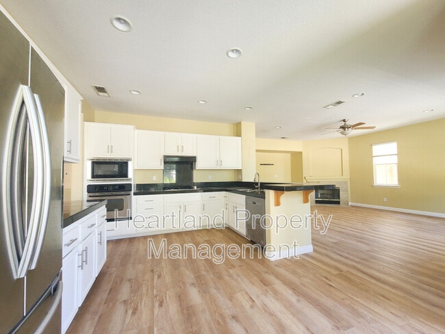 Building Photo - 714 Casita Ln