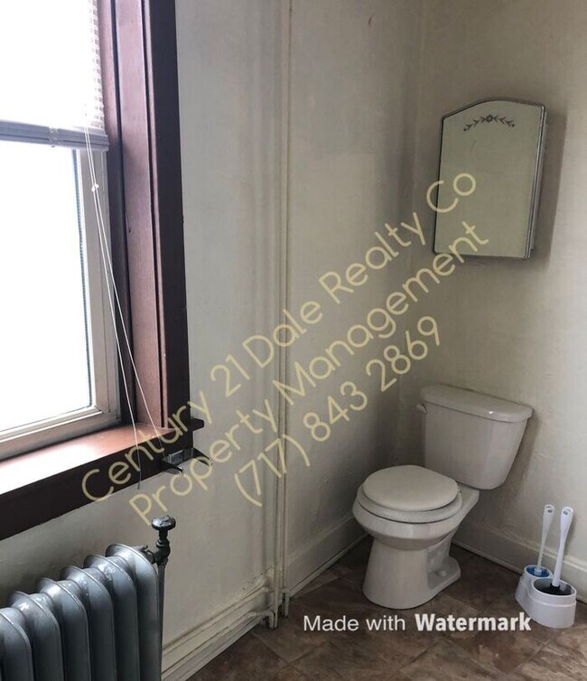 Building Photo - 2 BR Apartment in Red Lion PA