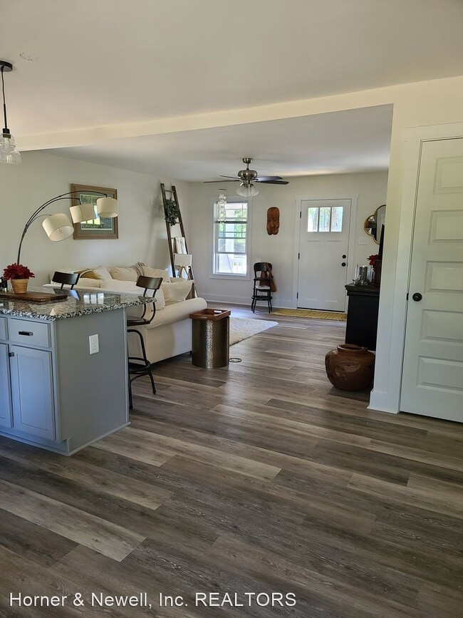 Building Photo - 3 br, 2.5 bath House - 602 4th Street