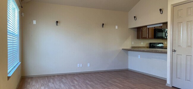 Foto del edificio - 4021 Hueco Land Ln