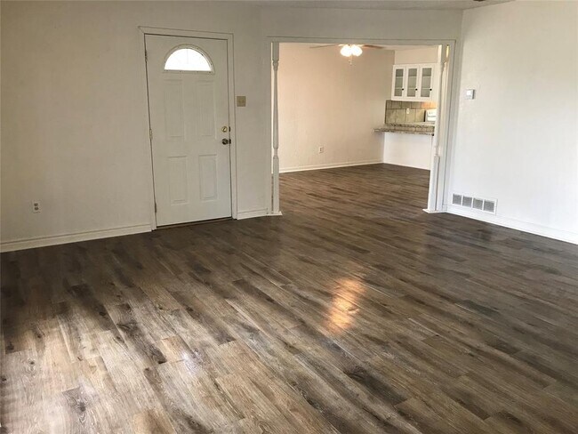 Foto del edificio - 3375 S 27th St