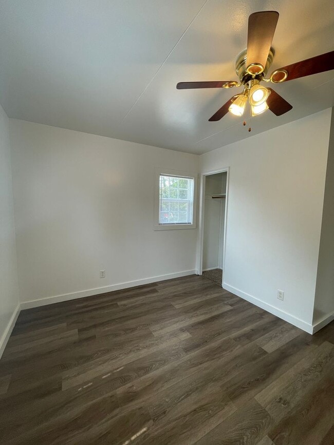 Building Photo - Nice 3-Bedroom For Rent in Goshen off of N...