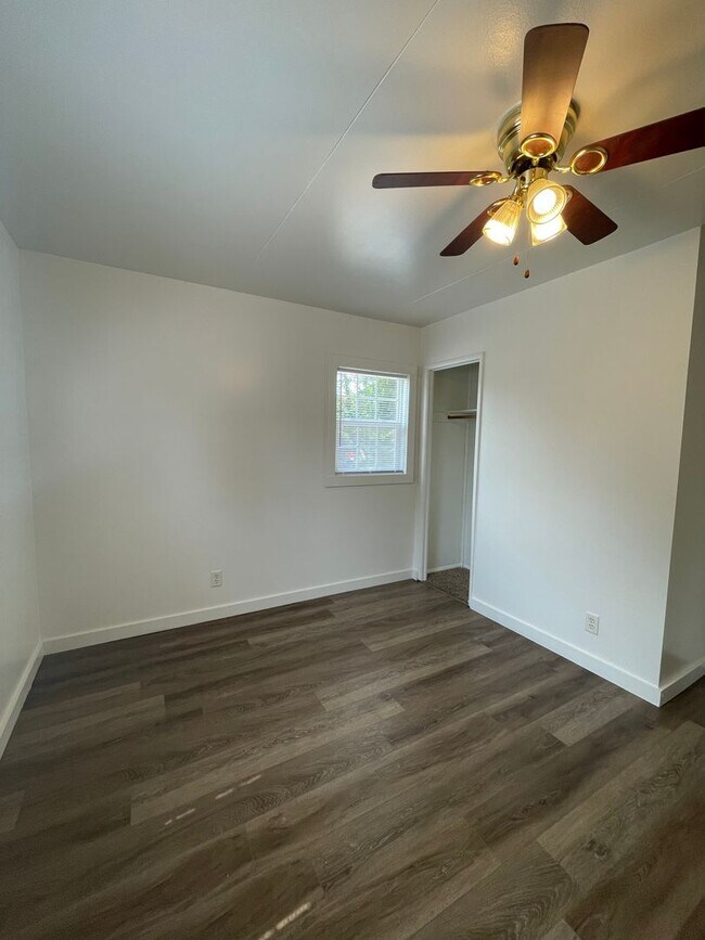 Foto del edificio - Nice 3-Bedroom For Rent in Goshen off of N...