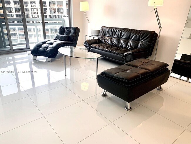 Foto del edificio - 1500 Bay Rd