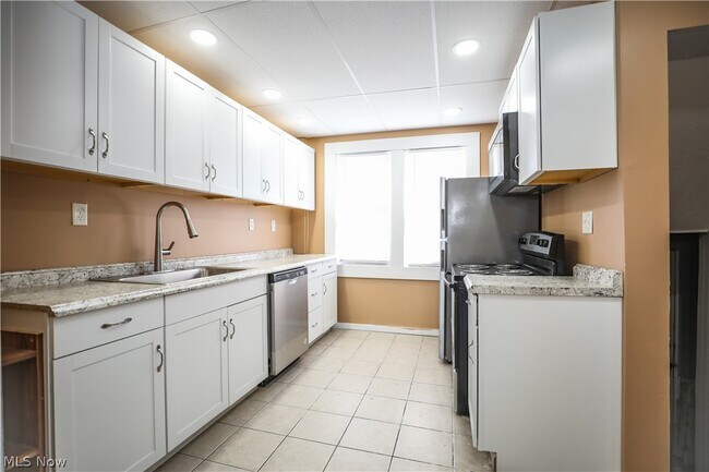 Foto del edificio - 559 E Exchange St