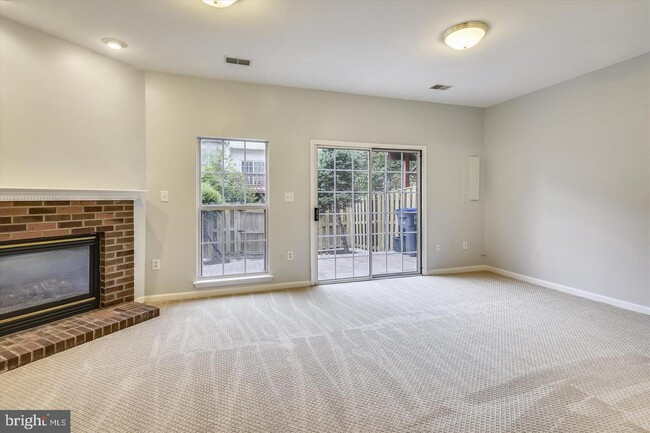 Building Photo - 2448 Sugar Mill Way