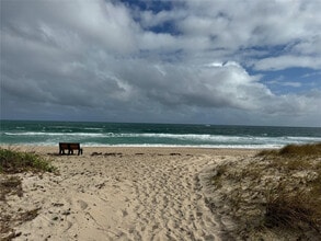 Building Photo - 2020 Coral Reef Dr