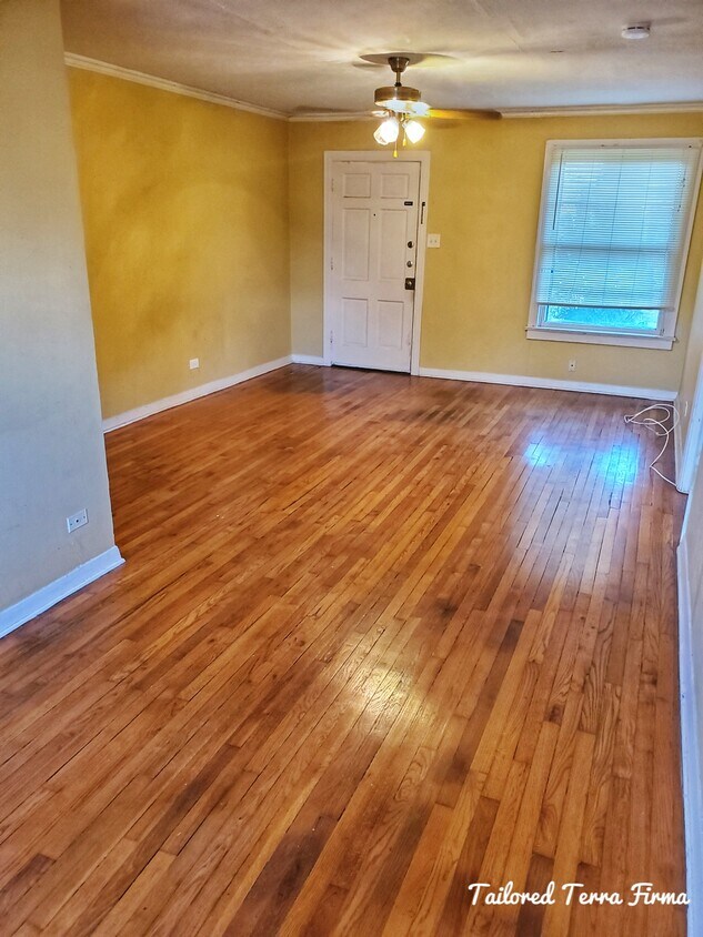living area - 909 Ohio Ave