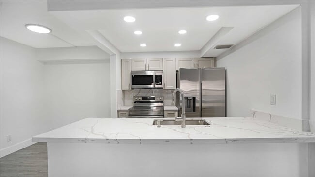 Foto del edificio - 9466 Boca Cove Cir