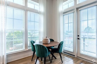 2BR, 2BA - 1,153 SF - Artizia at LoSo