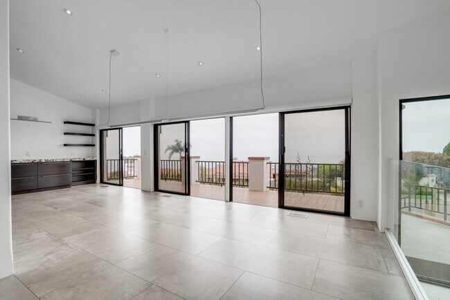 Foto del edificio - 1424 Via Zumaya