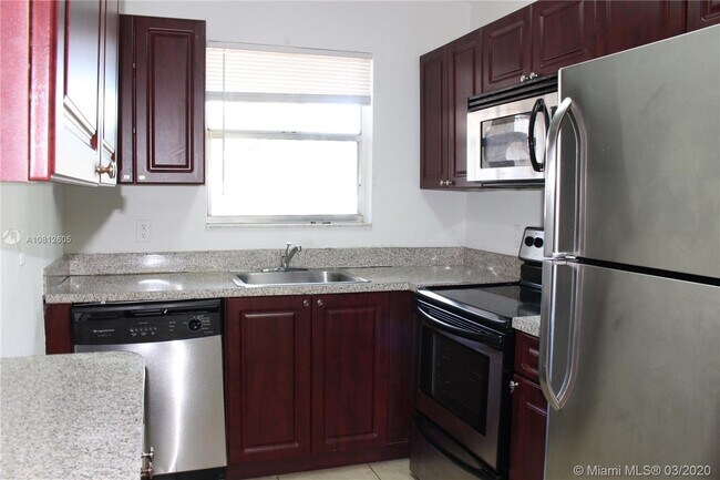 Building Photo - 400 NW 65th Ave