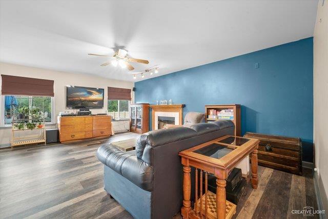 Building Photo - 261 Paradise Parkway, Oswego, IL, 60543