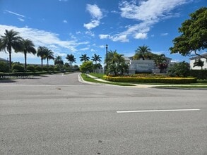 Building Photo - 2615 SE 12th St