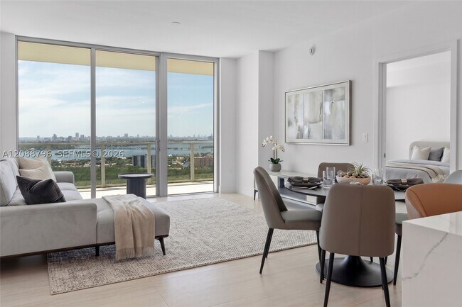 Foto del edificio - 2411 Laguna Cir