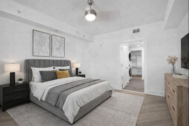 Building Photo - 4515 Main St