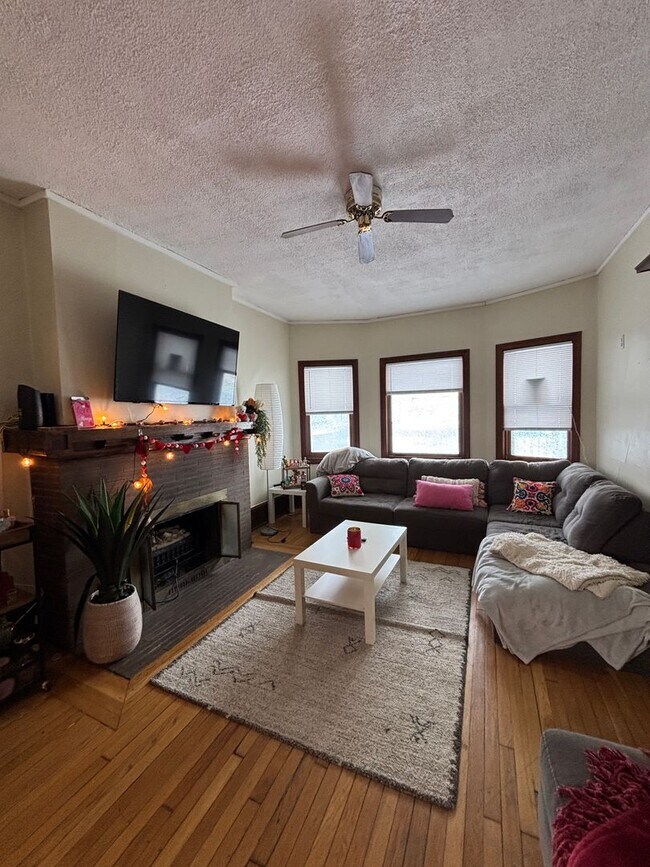 Foto del edificio - 2944 N Maryland Ave