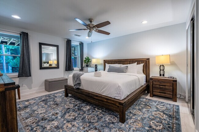 Foto del edificio - 2617 Caladium Dr NE