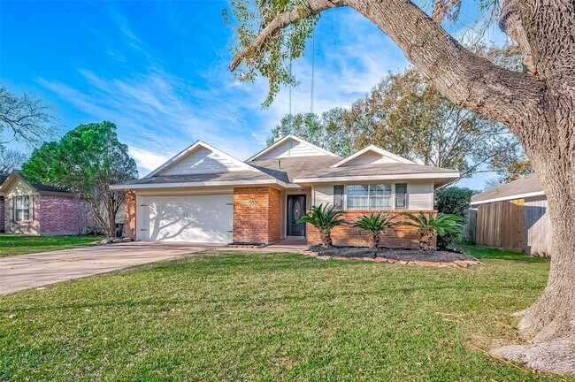 Foto del edificio - 22615 Powell House Ln