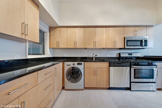 Foto del edificio - 3176 N Clark St