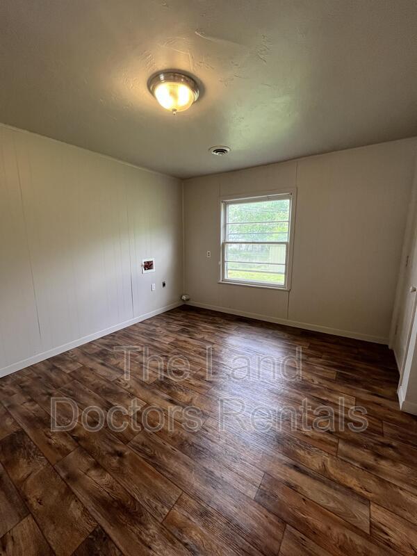 Foto del edificio - 1021 Hillside Dr