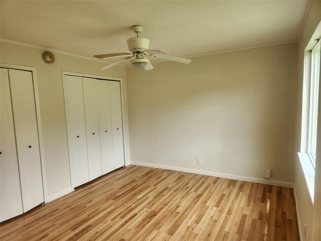 Building Photo - 6715 Skynook Dr