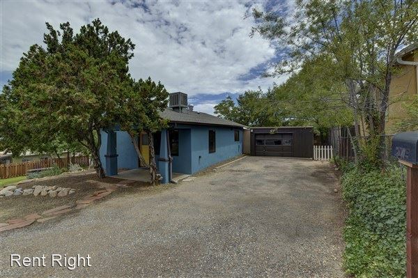 Foto del edificio - 2 br, 2 bath House - 207 Spring Street