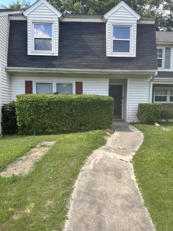 Primary Photo - 411 Patrick Henry Ct