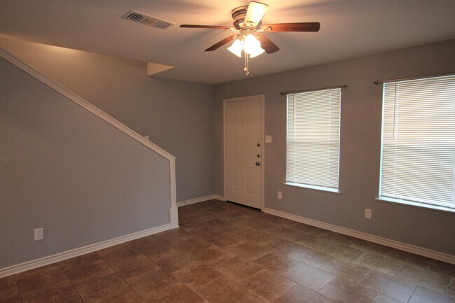 Building Photo - West Charnwood Duplex