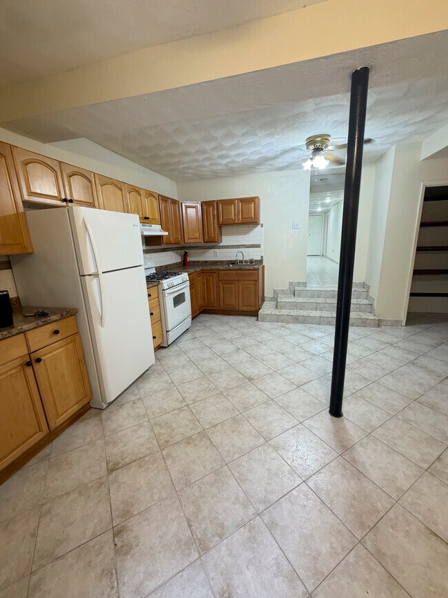Photo - APTS in Everett, Malden, Chelsea & Boston