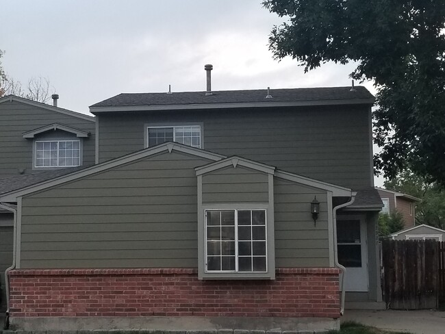 Front of house - 12527 Elm St