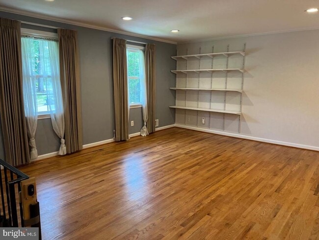 Building Photo - 8711 Braeburn Dr