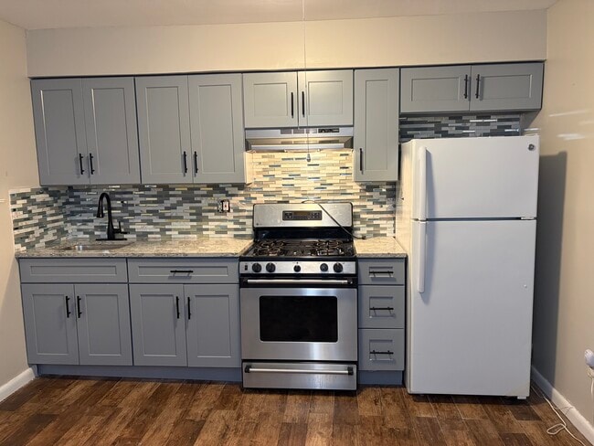 Brand new kitchen - 657 Edison Ave