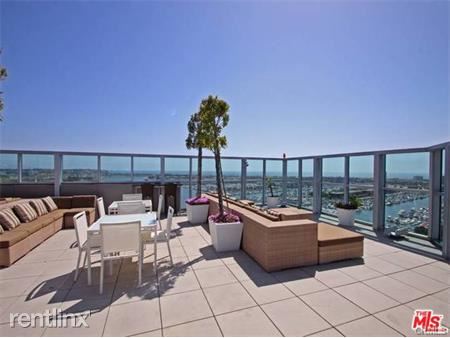 Primary Photo - 13700 Marina Pointe Dr