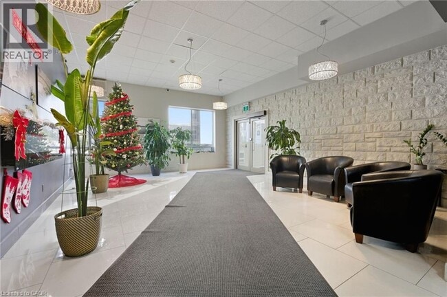 Photo du bâtiment - 149 Main St W