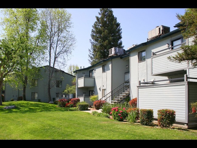 Foto del edificio - Sand Creek Apartments