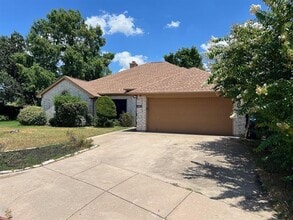 Building Photo - 3912 Blue Pond Cir