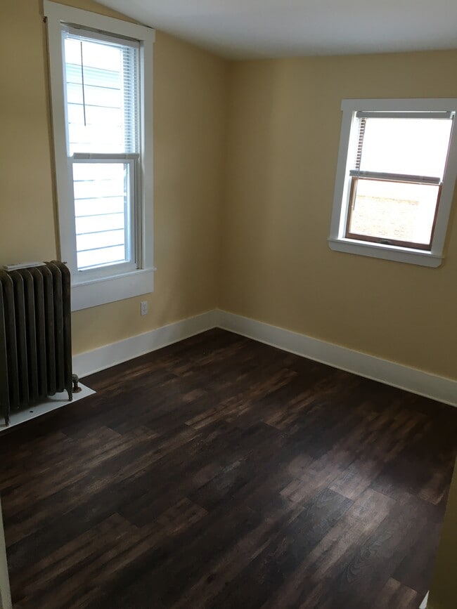 Foto del edificio - 212 N Warren St