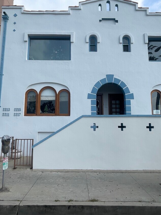 Primary Photo - 2217 Ocean Ave