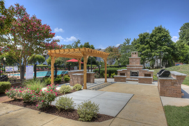 Building Photo - 5911 Waterford Bluff Ln